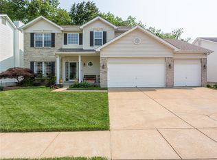 3083 Crystal Lake Dr, Saint Louis, MO 63129