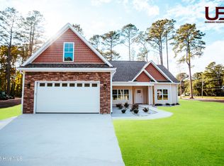 1514 Cricket Dr, Greenville, NC 27834