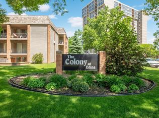 6301 Barrie Rd, Edina, MN 55435