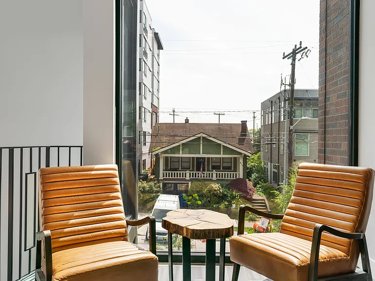 Iron Flats, Maude & Theo — Photo 22