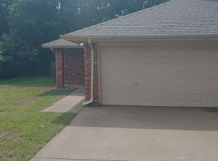 100-102 Honey Bee Dr, Joshua, TX 76058