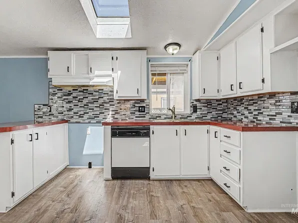 1220 N 4th St Trailer 33, Parma, ID 83660