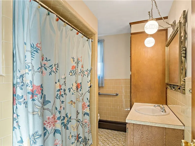51 Bellevue Ave — Photo 13