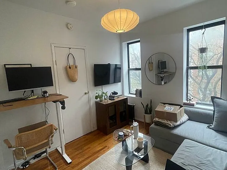 302 Mott St #27 — Photo 4