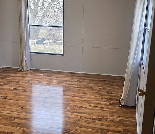 5th image of 541 Park Ave