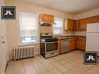 457 Centre St #307
