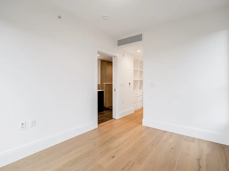 581 W 26th Ave — Photo 16