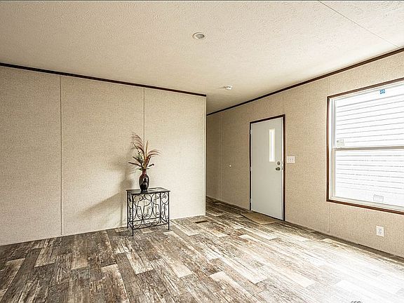 3rd image of 298 Villa Dr
