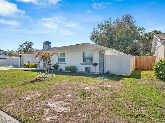 4th image of 15810 Sea Oats Pl