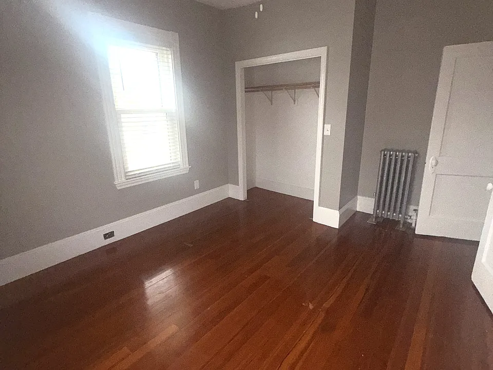 126-128 Water St #1