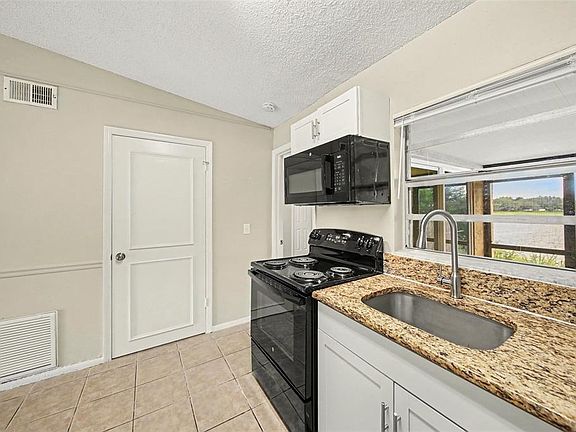 4th image of 1188 Woodman Way