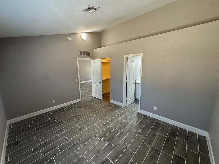 768 E Stottler Pl — Photo 11