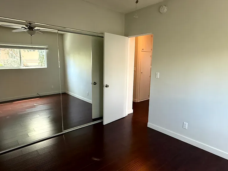 5044 W Maplewood Ave #8 — Photo 28