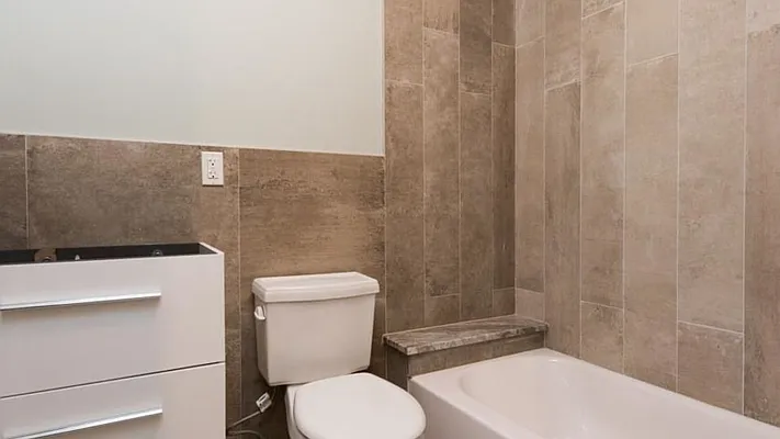 Rented by Nooklyn NYC LLC | media 120