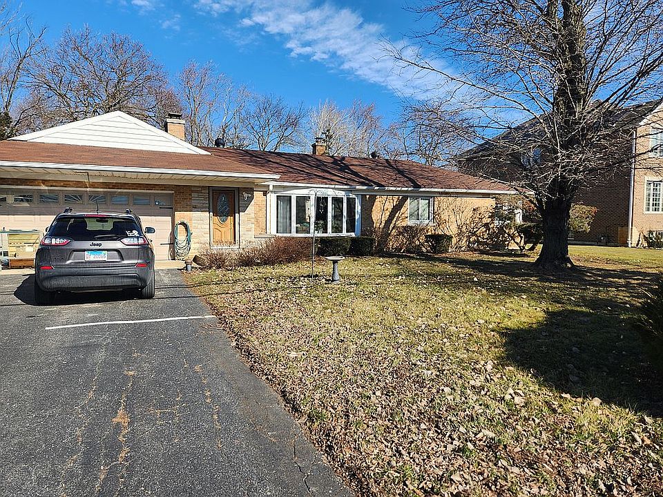 1st image of 17W050 Grand Ave