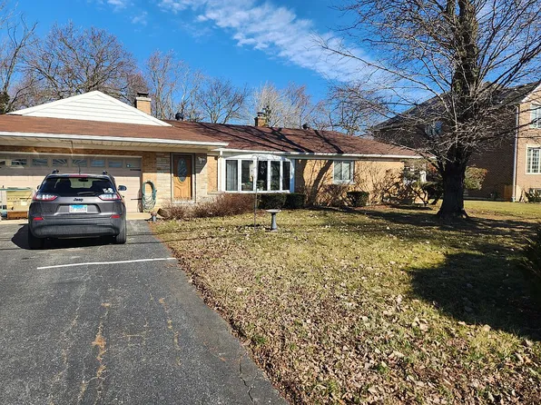 17W050 Grand Ave, Bensenville, IL 60106