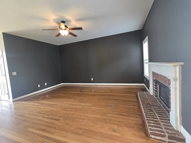 2565 Milton Ln — Photo 6