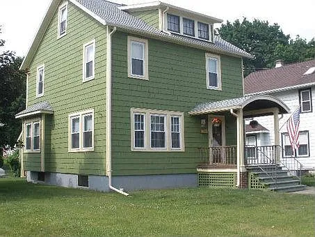 220 Chapman Pl photo 1