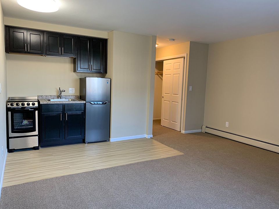 Imperial House Apartment Rentals Saukville, WI Zillow
