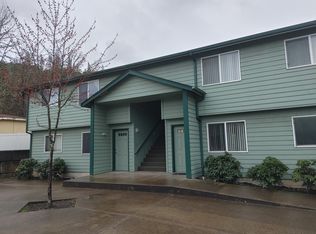 113 NE Timberlake St #205, Roseburg, OR 97470