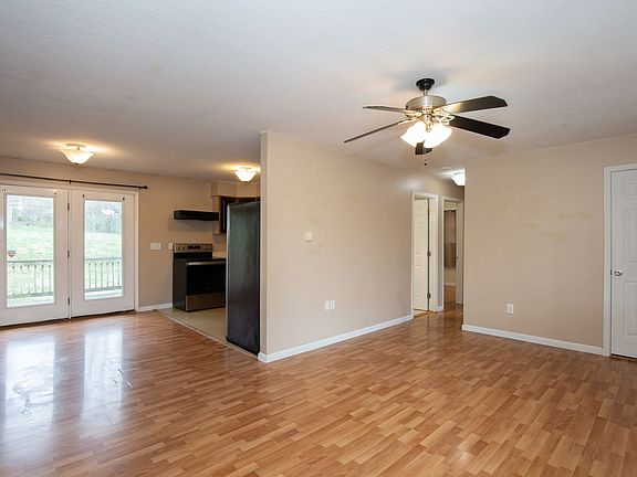 2nd image of 1716 Hidden Hollow Dr