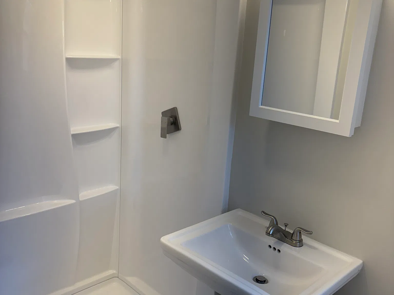3 bed, 1574 sqft, $1,900 — Photo 4