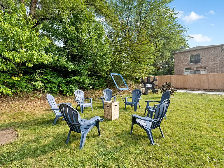 2630 S Throop St #ID1244908P — Photo 88