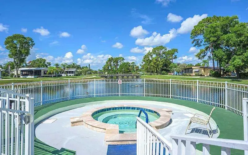 2 bed, 1200 sqft, $1,900 — Photo 4