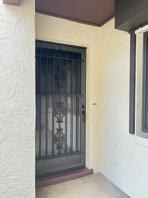 Charming 2-Bedroom Condo in a 55+ Community Orange City, FL — Photo 3