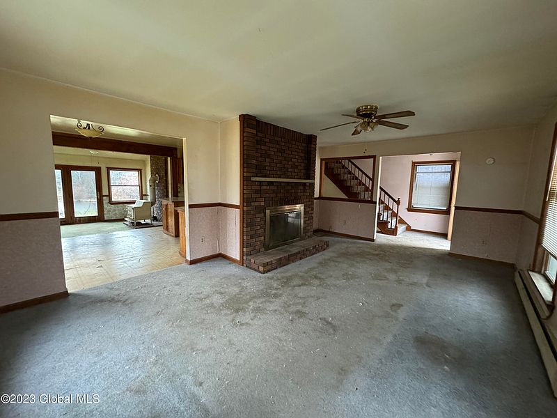 4th image of 221 Reynolds Road