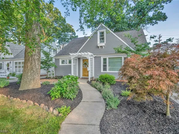 24005 Knickerbocker Rd, Bay Village, OH 44140