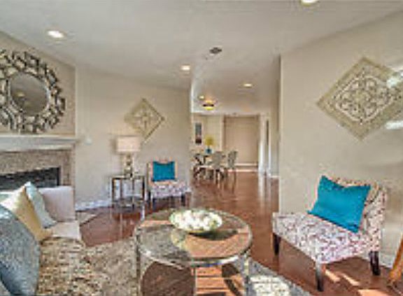 2nd image of 411-417 Willow Glen Way