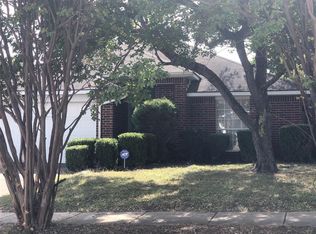 410 Valley Mills Dr, Arlington, TX 76018