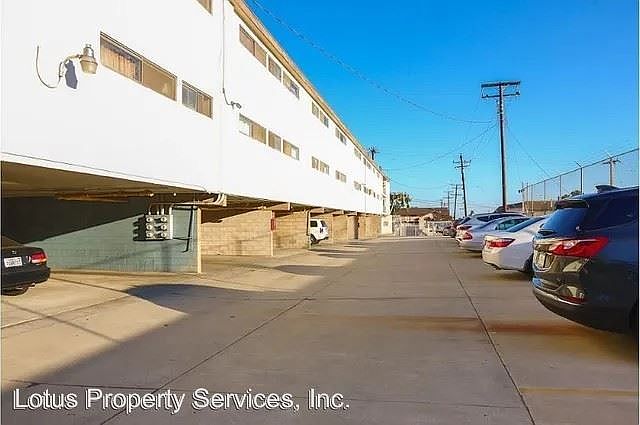 2nd image of 1499 Ridgecrest St APT 12