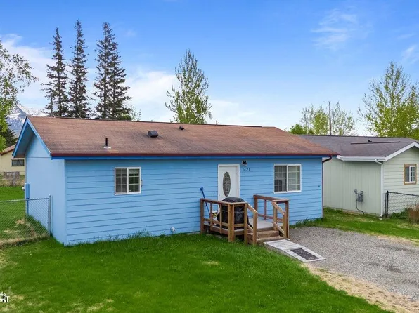 1421 S Bonanza St, Palmer, AK 99645