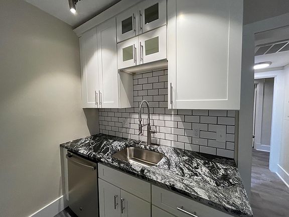 5th image of 5858 Alderson St #1