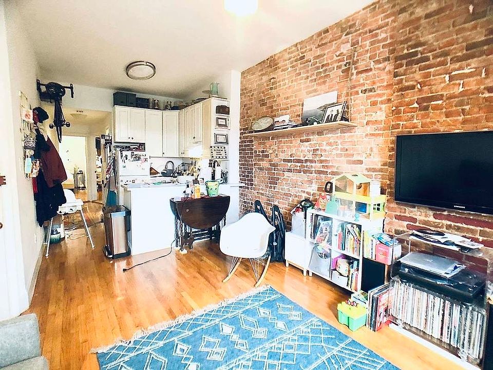 2nd image of 1504 8th Ave #4RT