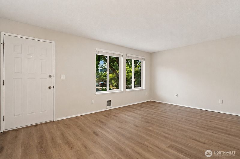 3rd image of 3905 N Highland Street