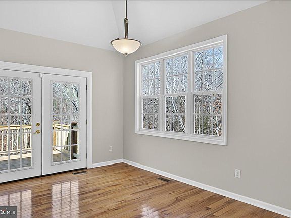 5th image of 18 Chickasaw Pl