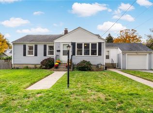 52 Merle St, Warwick, RI 02889