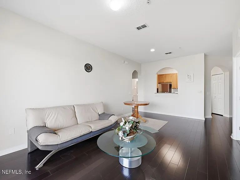 7801 Point Meadows Dr #1402 — Photo 6