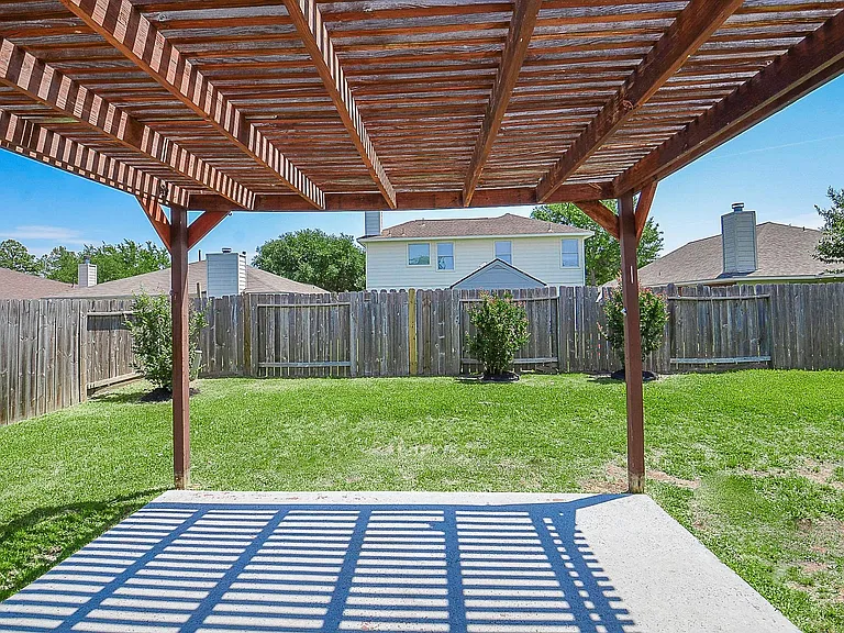 14618 Rochelle Ct — Photo 39