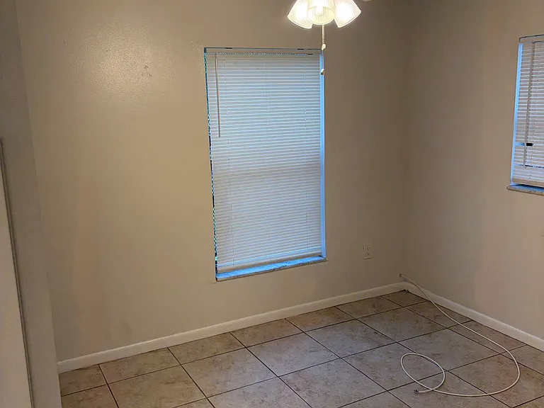1506 Edgewood Ter — Photo 11
