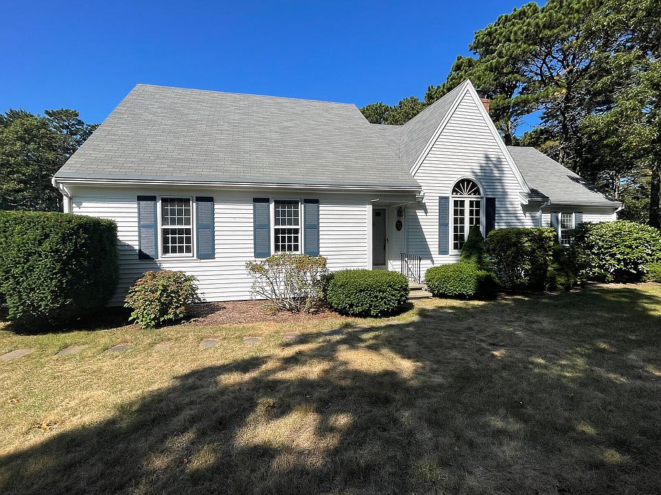 1st image of 70 Blueberry Ln