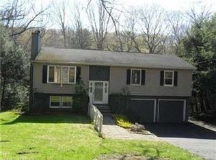 96 Pettengill Rd, Marlborough, CT 06447