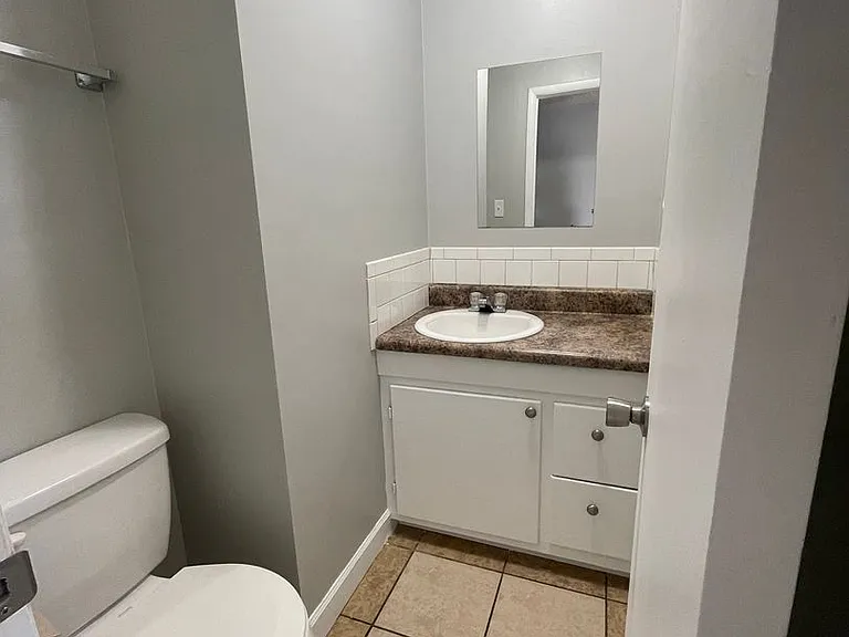 2215 Jonathan Dr NW — Photo 7
