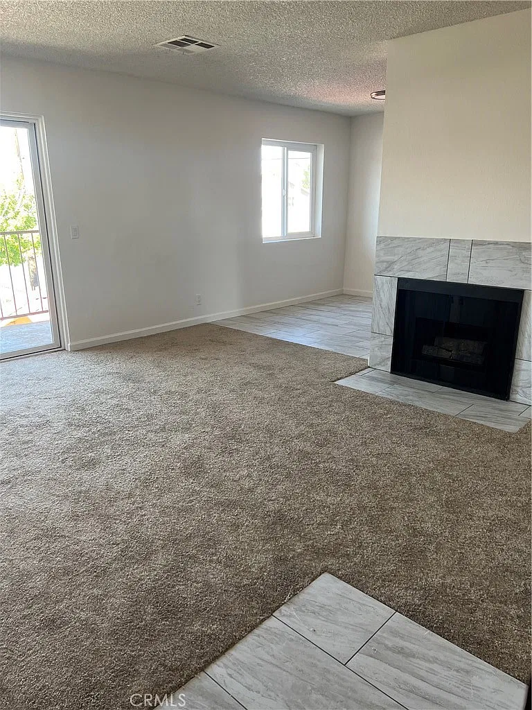 2 bed, 896 sqft, $2,200 — Photo 4