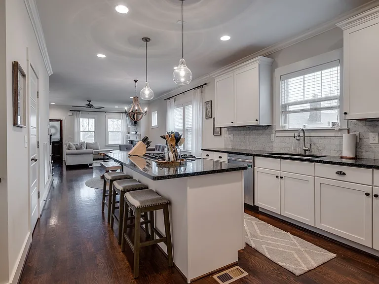 4704B Michigan Ave — Photo 47