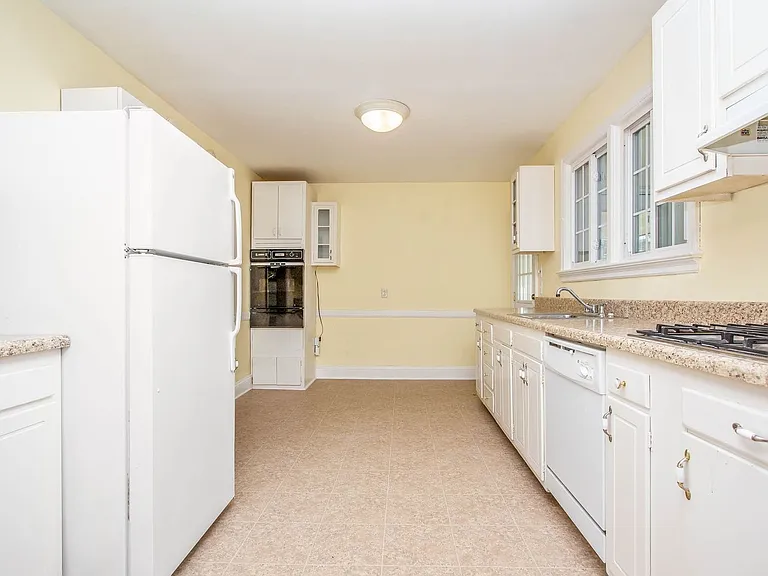 809 Cape Fear Ave — Photo 14
