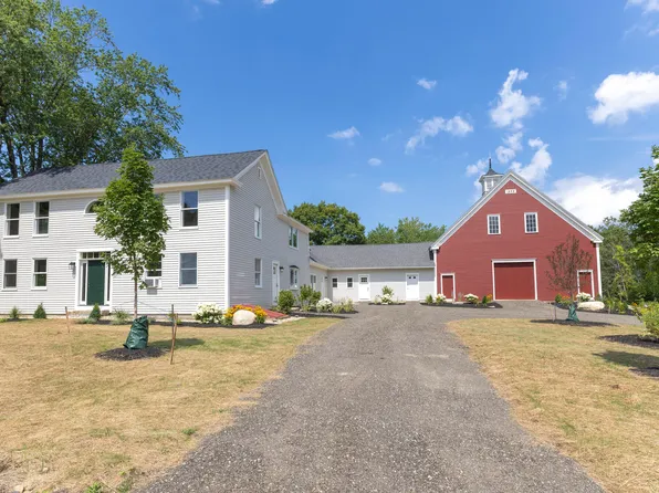 31 Gray Road, North Yarmouth, ME 04097